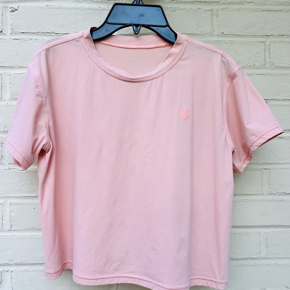 Lululemon Lightweight Tennis Crewneck T-Shirt, Melon Sorbet, Sz 2, like new